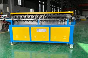 南京某金屬加工廠購買共板法蘭機(jī)